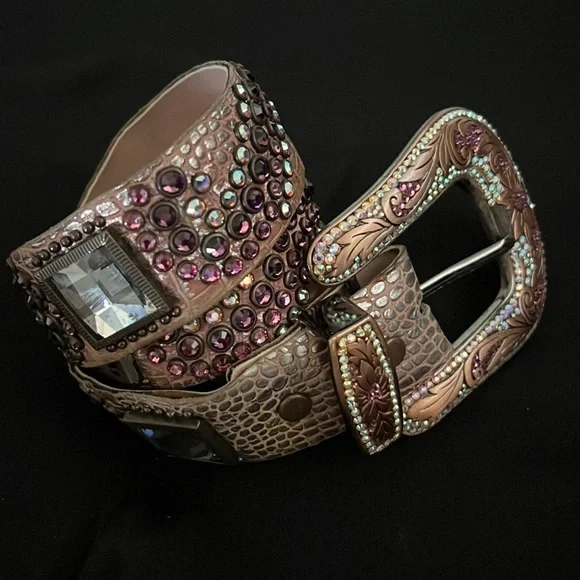 KIPPY\'S original belt Kippys | Accessories | Kippys Original Calf Skin Belt | Poshmark main image 2